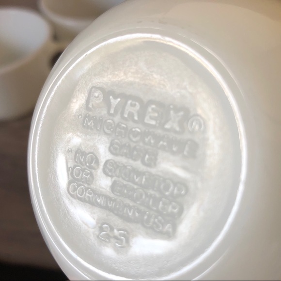 CLASSIC - Pyrex White Mugs Set of 4 - Picture 2 of 7